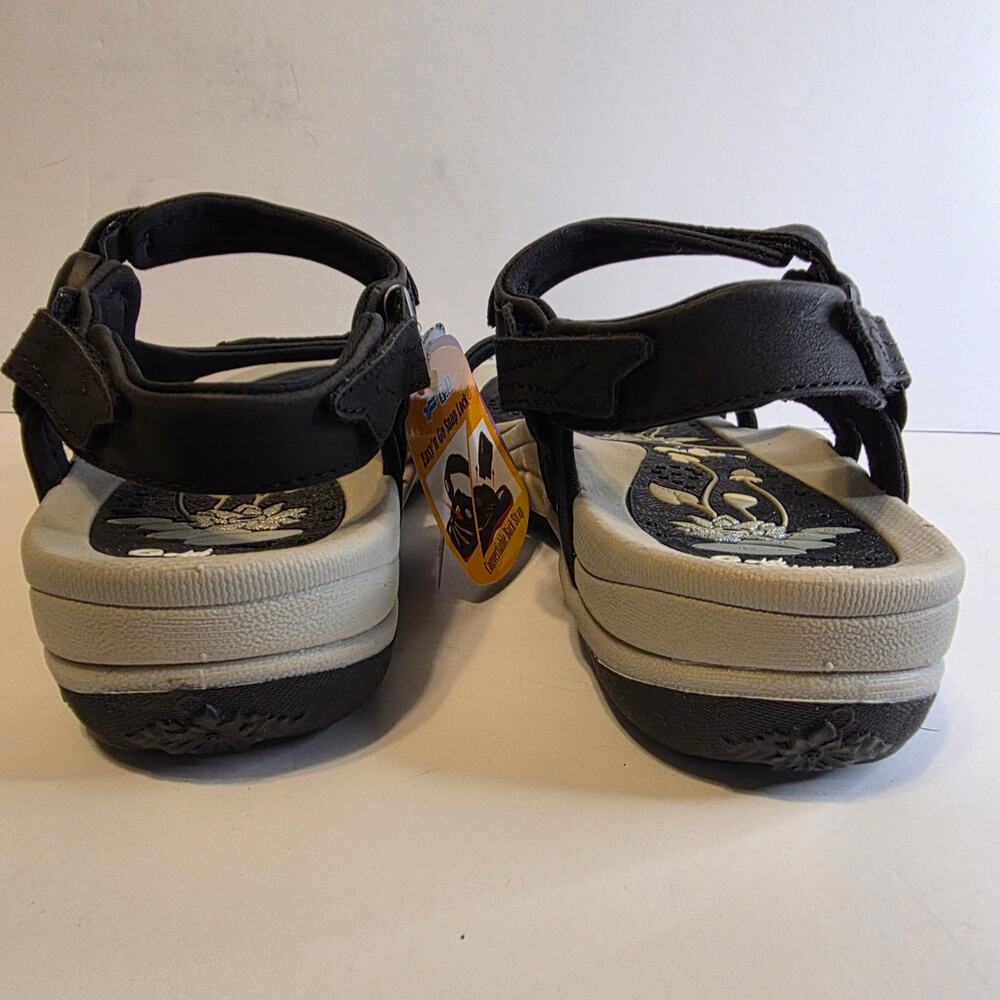 NWT G.P. Gold Pidgeon Brand Sandals featuring a Lotus Flower design Footbed - Picture 5 of 11